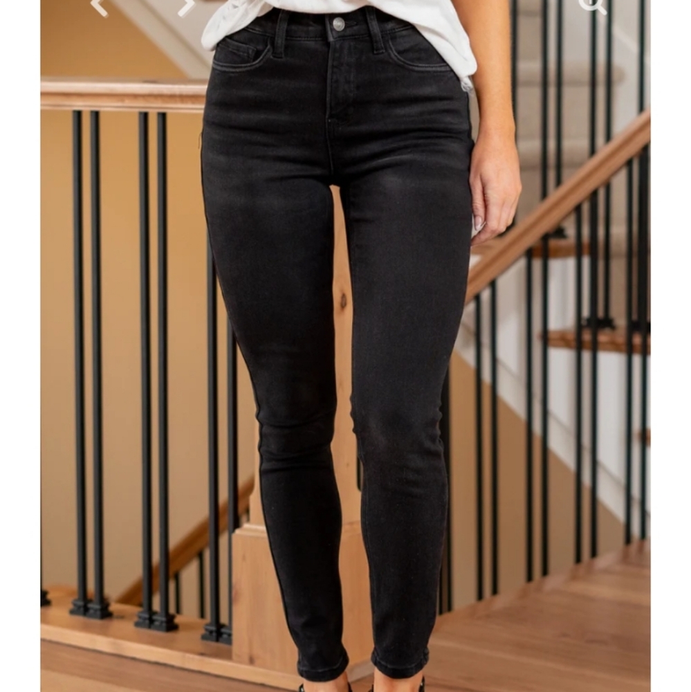 NWOT Vervet Black High Rise Skinny Jeans